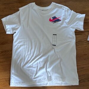 Nike t-shirt, brand new with tags, men’s size large, Dri-fit